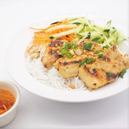 Order V-BOWL CHICKEN food online from Kim Son Cafe store, Houston on bringmethat.com