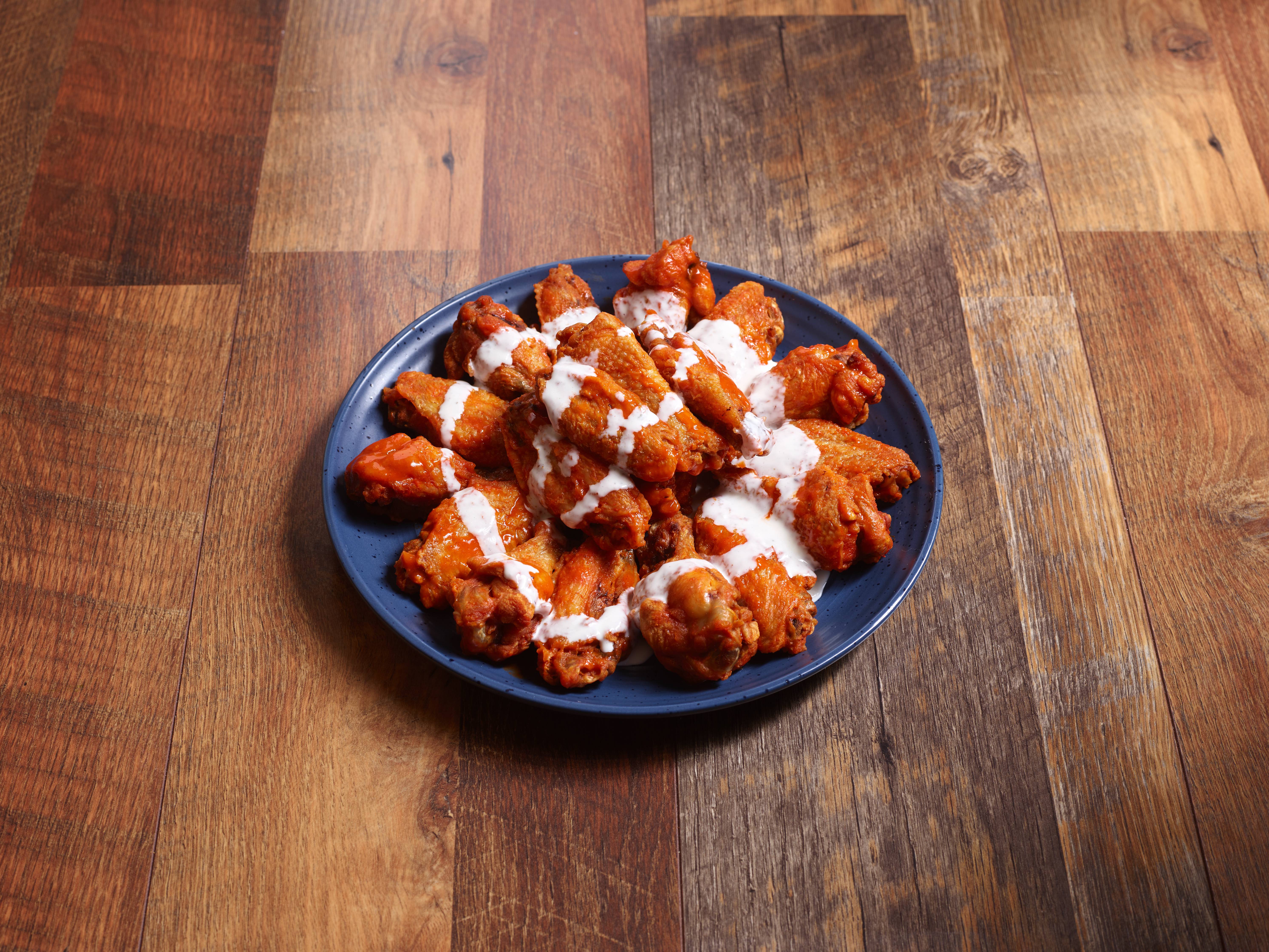 Order 20 Hot Wings food online from Redline Pizzeria store, Mesa on bringmethat.com