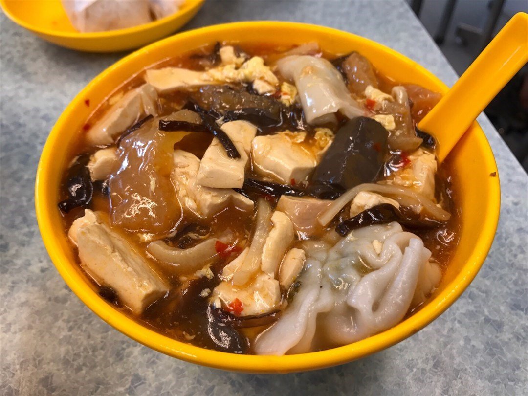 Order hot and sour soup with wonton food online from New 888 kitchen store, Maspeth on bringmethat.com