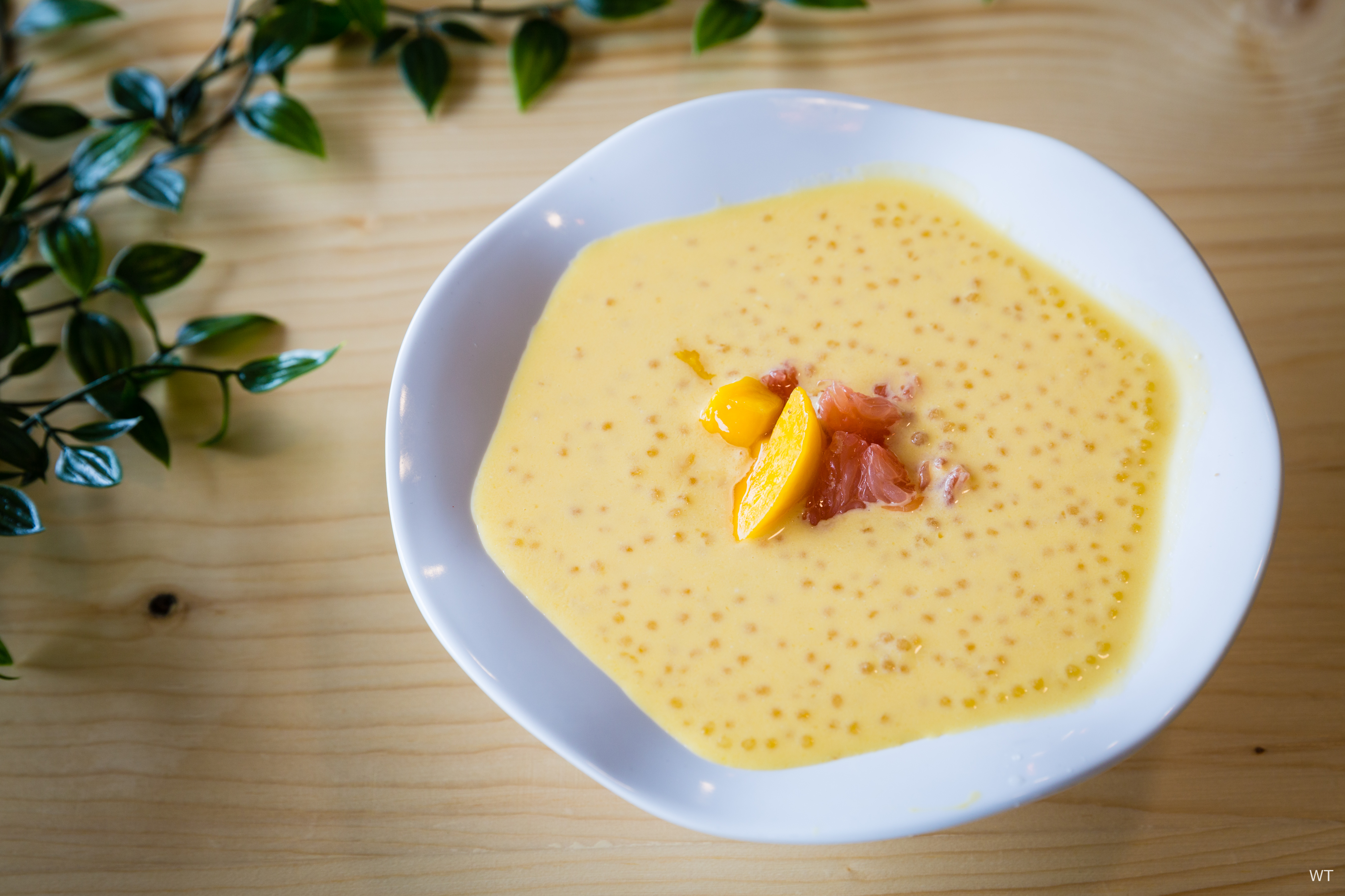 Order Chilled Mango Sago Cream with Pomelo 杨枝甘露 food online from Ten Seconds store, Bellevue on bringmethat.com