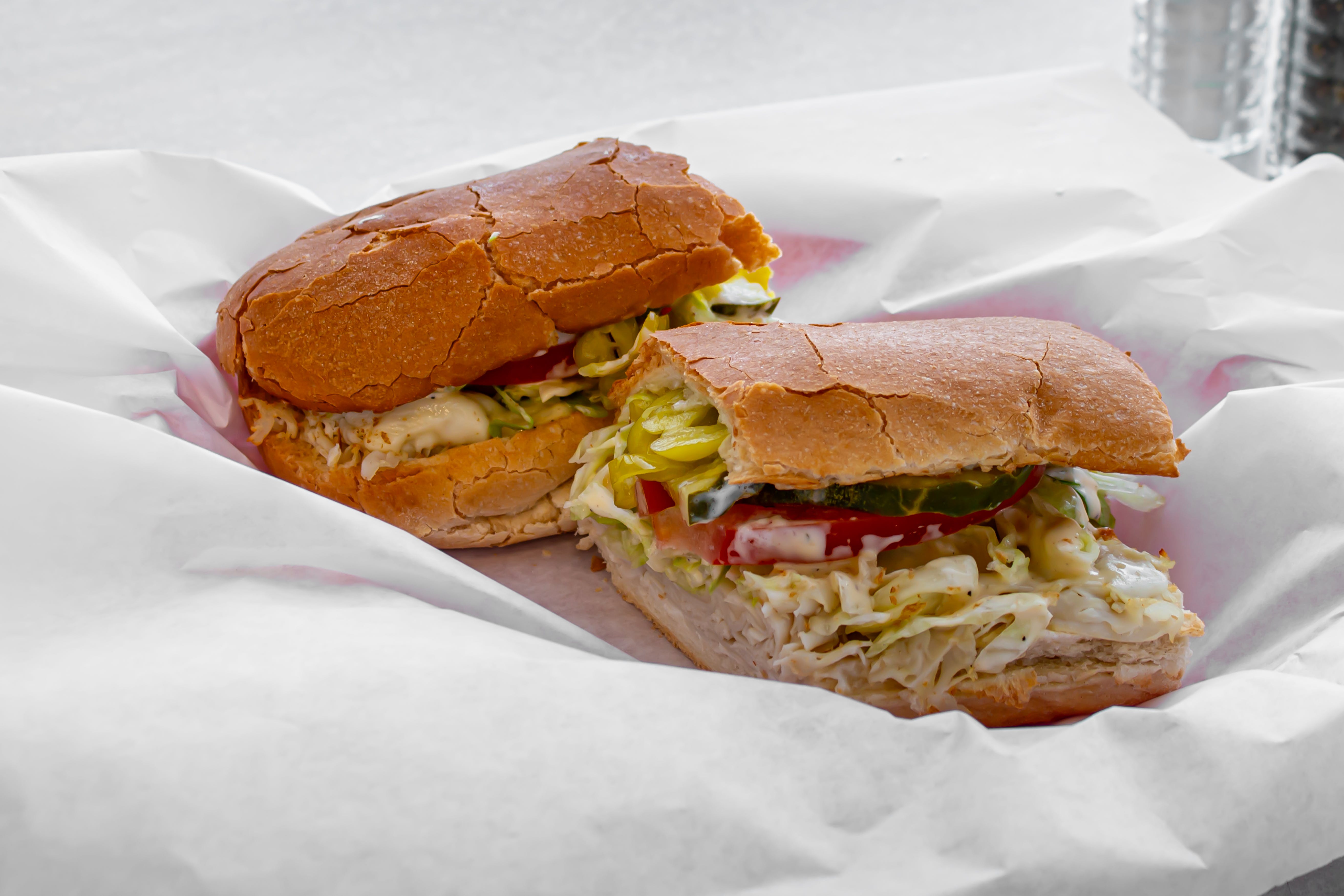 Order Turkey Sandwich - Small 6'' food online from Jack's Pizza & Subs store, Torrance on bringmethat.com
