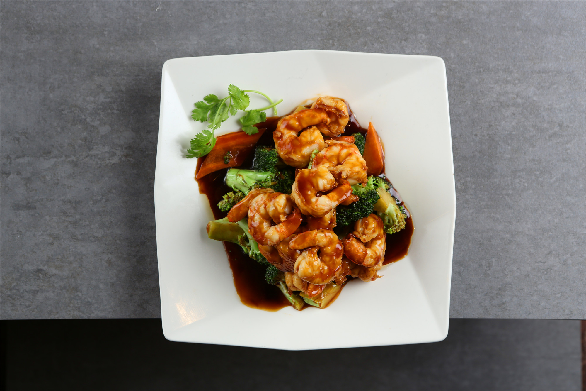 Order 60. Shrimp with Broccoli in Brown Sauce food online from Zouji Dumpling House store, Glen Cove on bringmethat.com