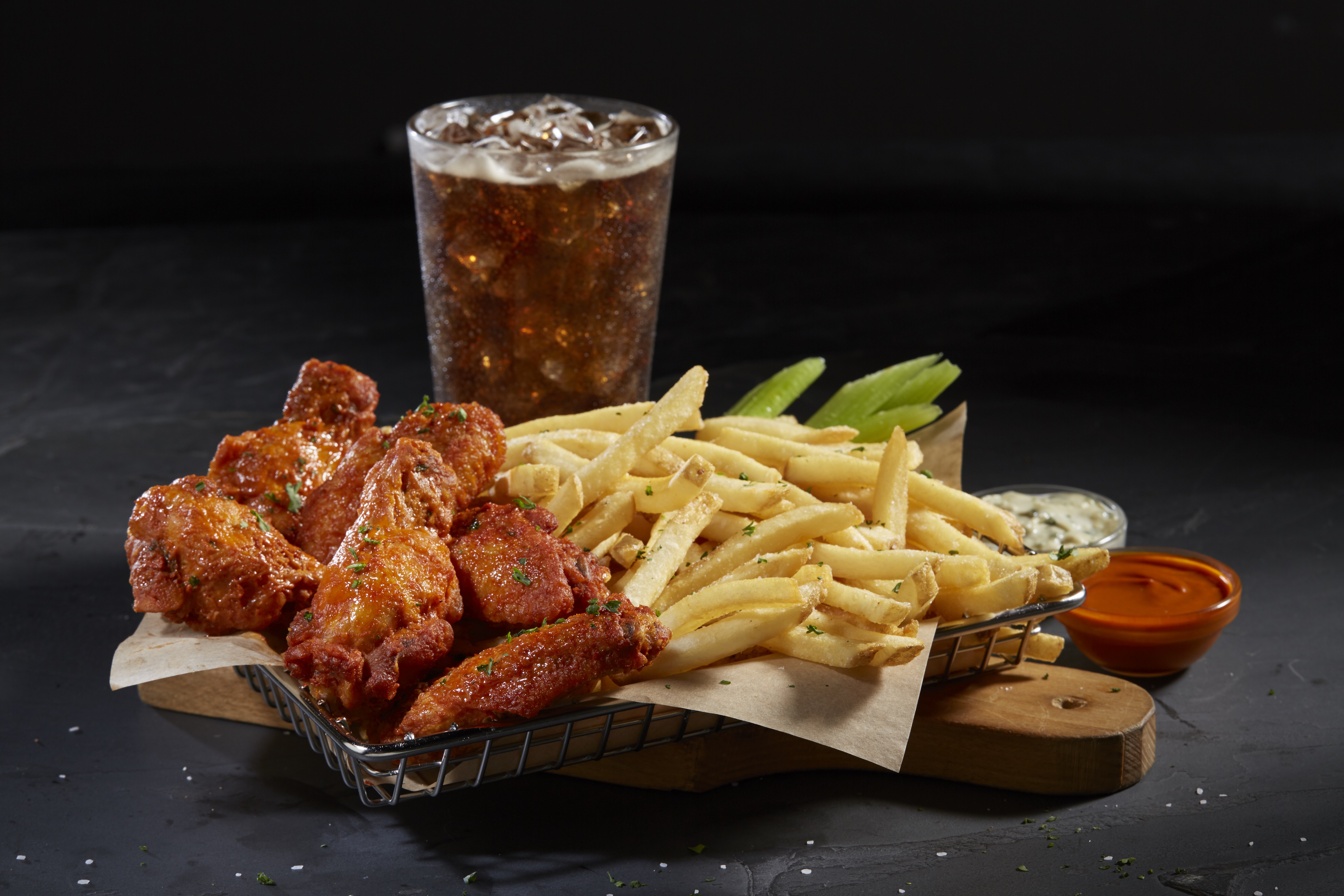 Order Chicken Wings 6 Pc Combo food online from Wings Of New York store, South Bound Brook on bringmethat.com