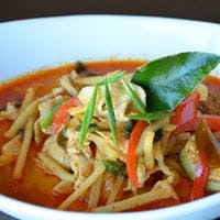 Order C1. Gang Dang (Red Curry)(spicy) food online from Thai Amarin store, Springfield Township on bringmethat.com