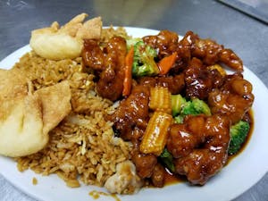 Order L09. General Tso's Chicken food online from China Restaurant store, Roseville on bringmethat.com