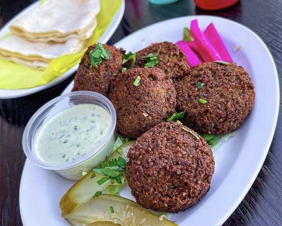 Order Falafel Plate food online from World Famous Grill store, Bell on bringmethat.com