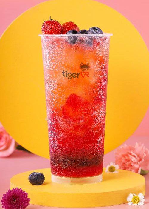 Order Strawberry tea food online from Tiger VR Cafe store, Auburn on bringmethat.com