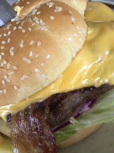 Order The Bacon Cheeseburger food online from Jordans Family Restaurant store, Parma on bringmethat.com