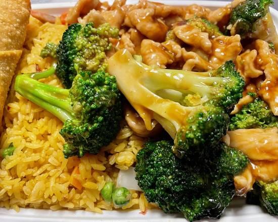 Order Chicken with Broccoli Combo food online from Sui Min House store, Paterson on bringmethat.com
