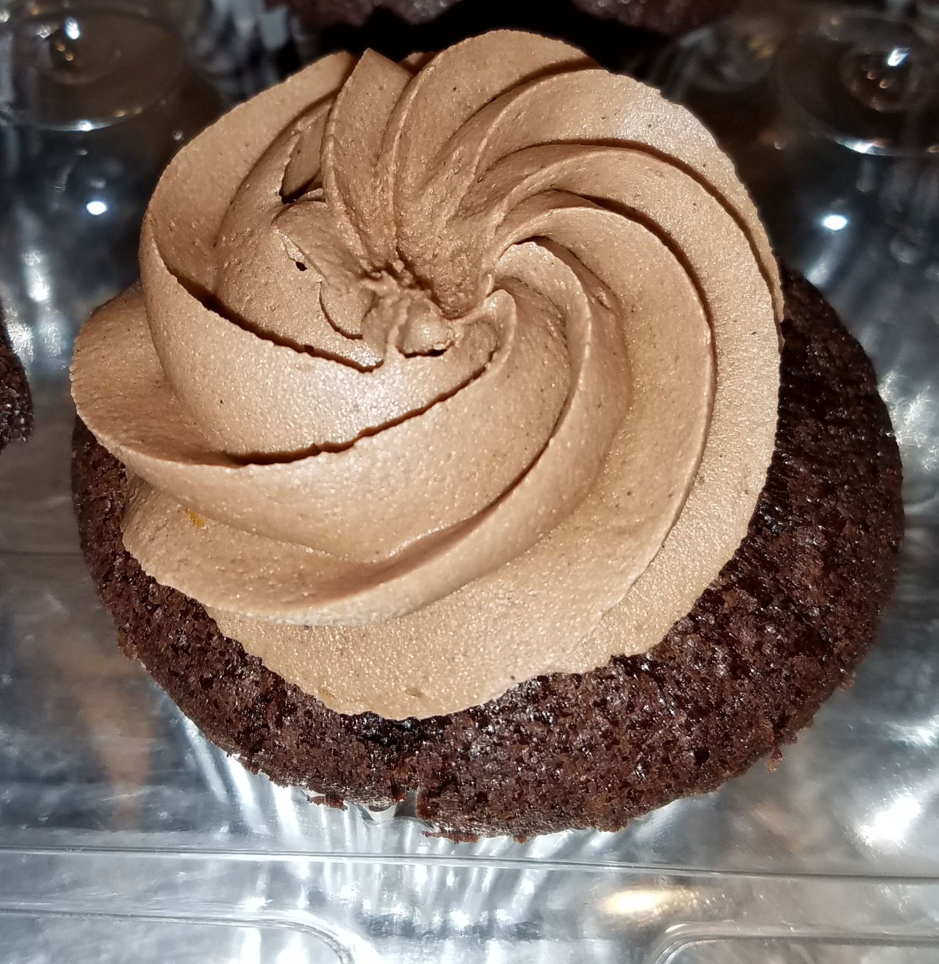 Order VEGAN Chocolate Cupcakes food online from Mortgage Apple Cakes Bakery & Cafe store, Teaneck on bringmethat.com
