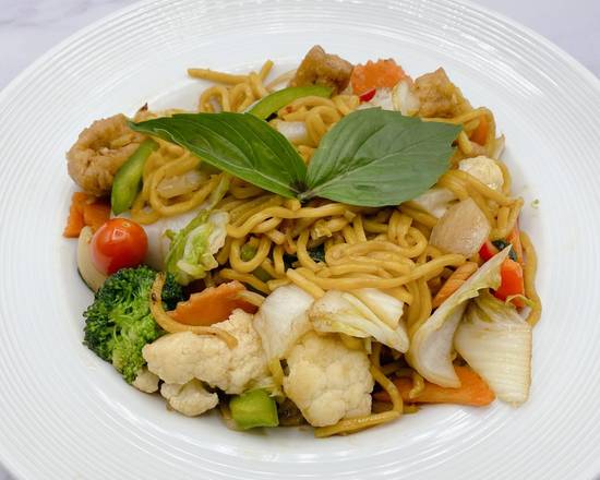 Order Vegan Lo Mein Drunken Noodle food online from Thai Curry store, Arlington on bringmethat.com
