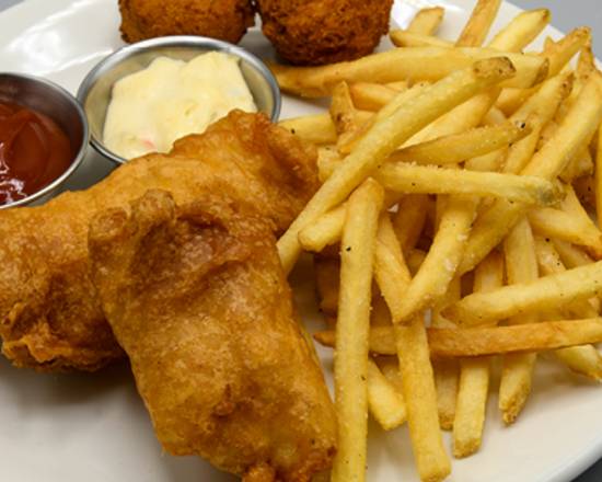Order Kids Fish + Chips food online from Mitchell's Fish Market store, Pittsburgh on bringmethat.com