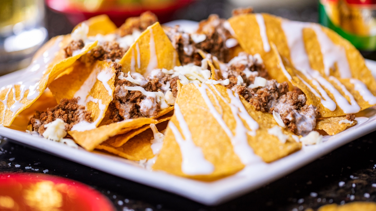 Order Nachos with Ground Beef food online from Casa Grande store, South Point on bringmethat.com