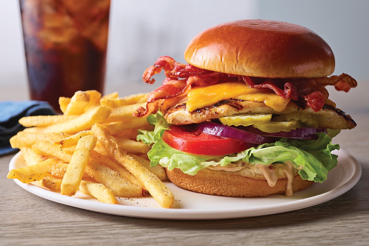 Order Bacon Cheddar Grilled Chicken Sandwich food online from Applebee store, Albuquerque on bringmethat.com