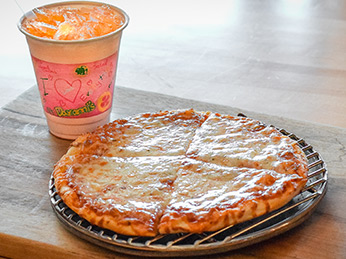 Order Kids Meal - Cheese Pizza food online from Davanni's store, Plymouth on bringmethat.com