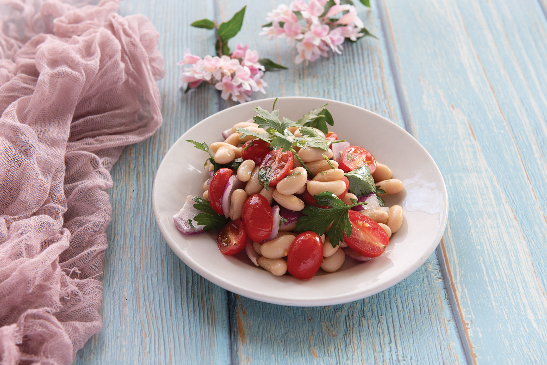 Order White Bean Salad food online from Yummy Gyro store, Willston Park on bringmethat.com
