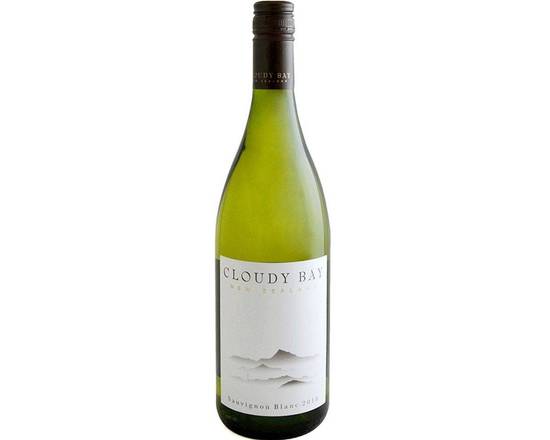 Order Cloudy Bay, Sauvignon Blanc Marlborough  750 mL food online from House Of Wine store, New Rochelle on bringmethat.com
