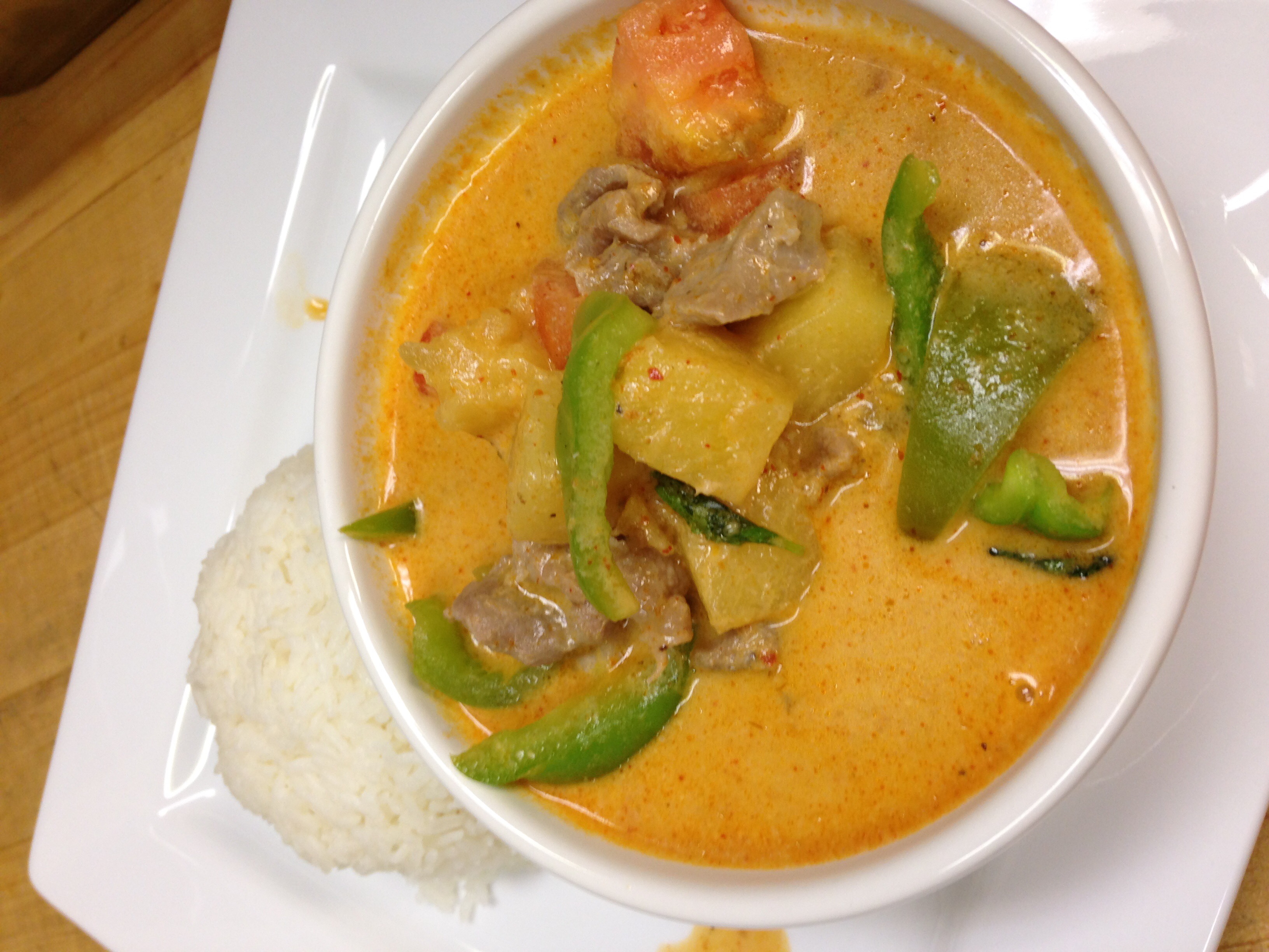 Order Pineapple Curry food online from Sushi Thai Delight store, Edmond on bringmethat.com