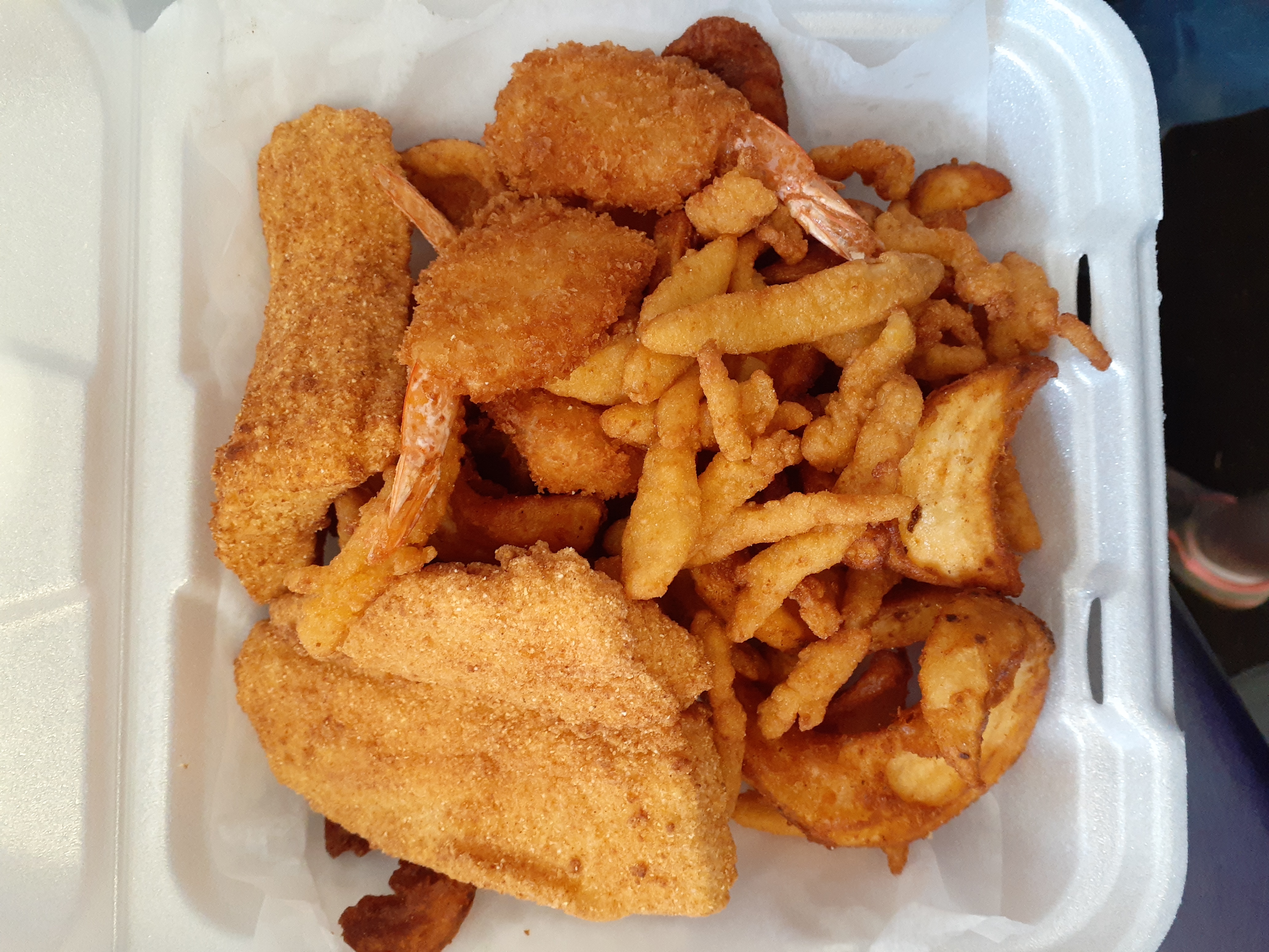 Order Fried Seafood Combo food online from Patriot Eatery & Pizzeria store, Dayton on bringmethat.com