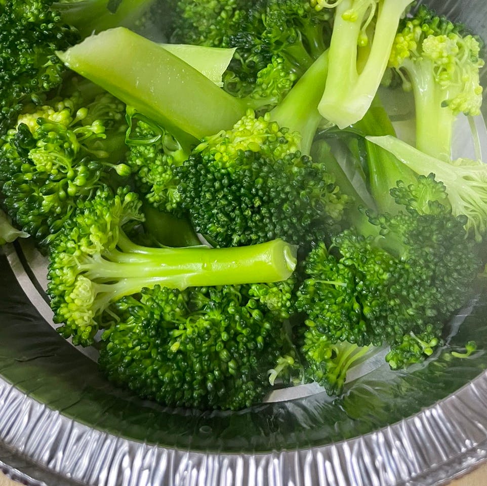 Order Steamed Broccoli - Side food online from Davila's Pizza & Restaurant store, Hackettstown on bringmethat.com