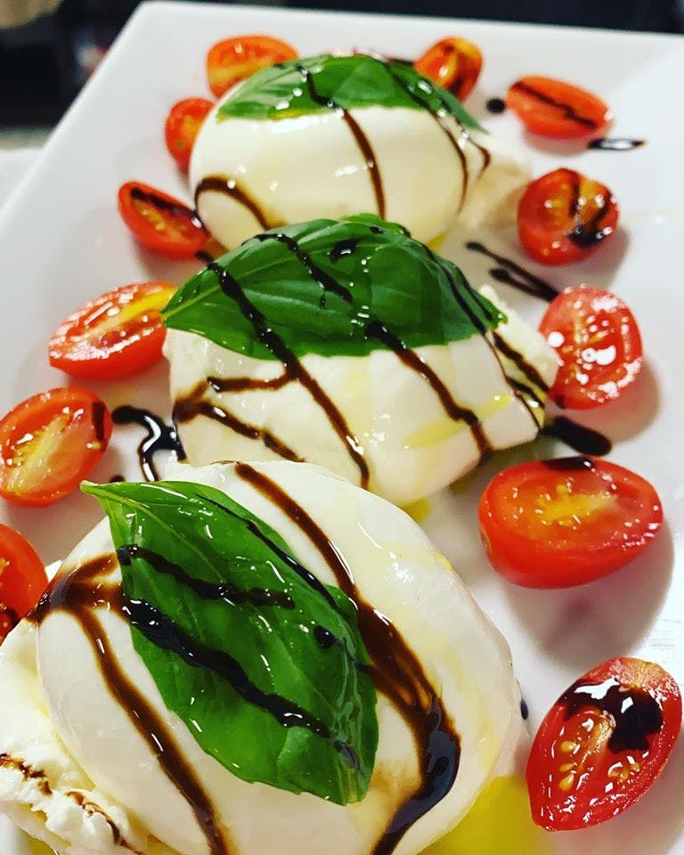 Order Burrata - Appetizer food online from Se7te Woodfire Pizza store, Totowa on bringmethat.com