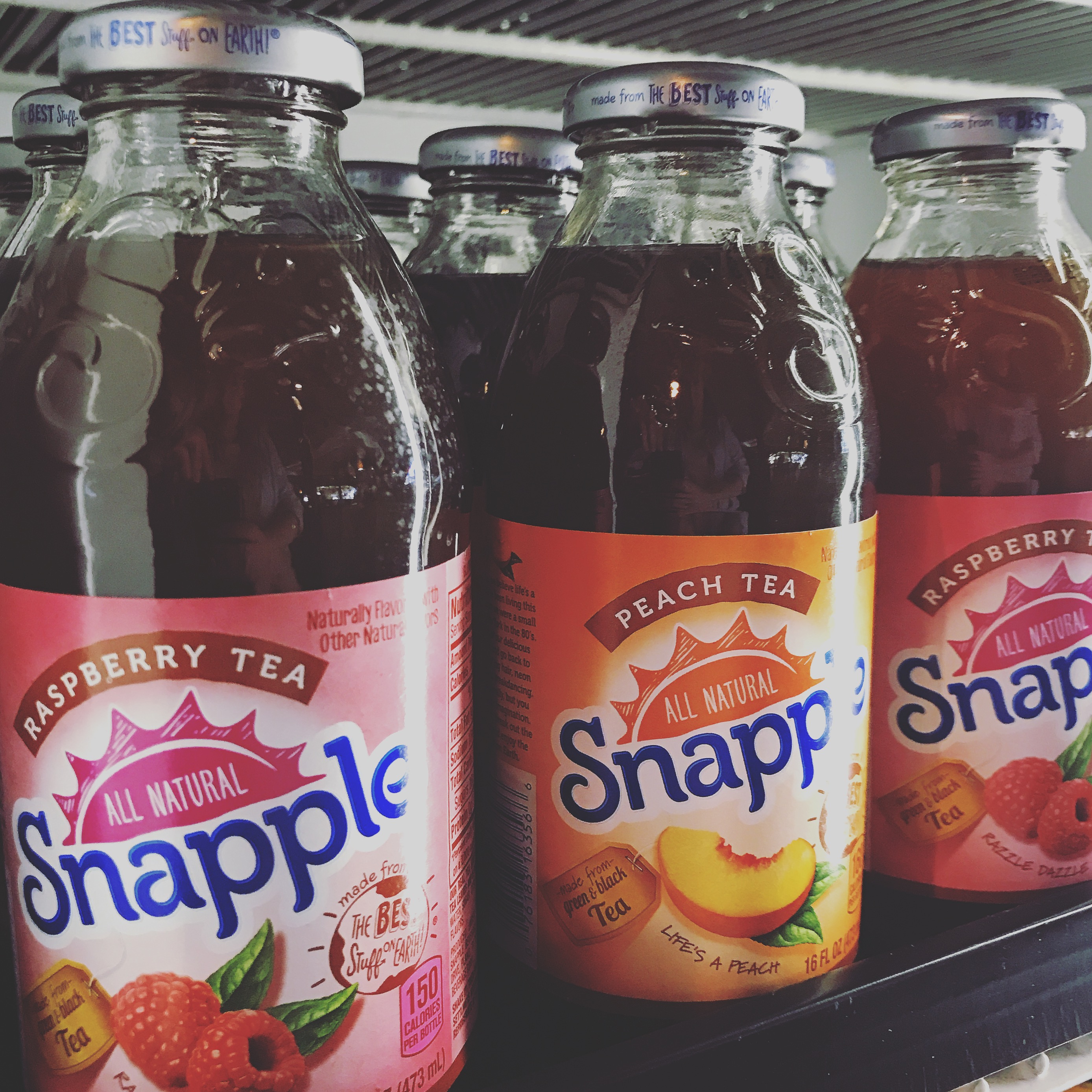 Order Snapple Peach Tea food online from Amante Pizza & Pasta - Kent store, Kent on bringmethat.com