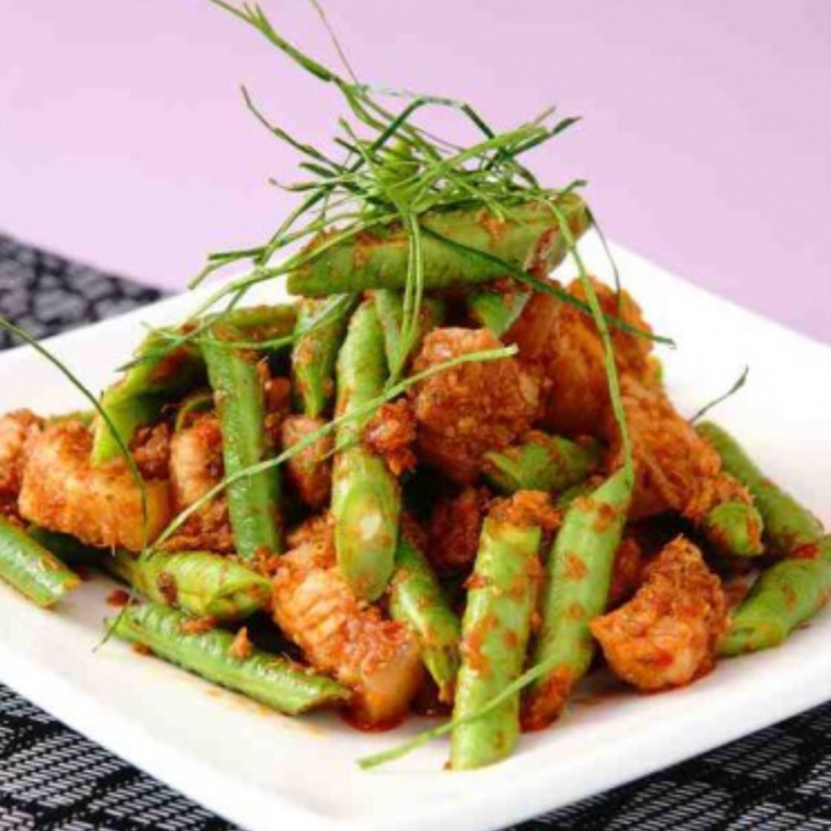 Order Spicy Green Beans  food online from Thai Silver Spoon store, Springboro on bringmethat.com