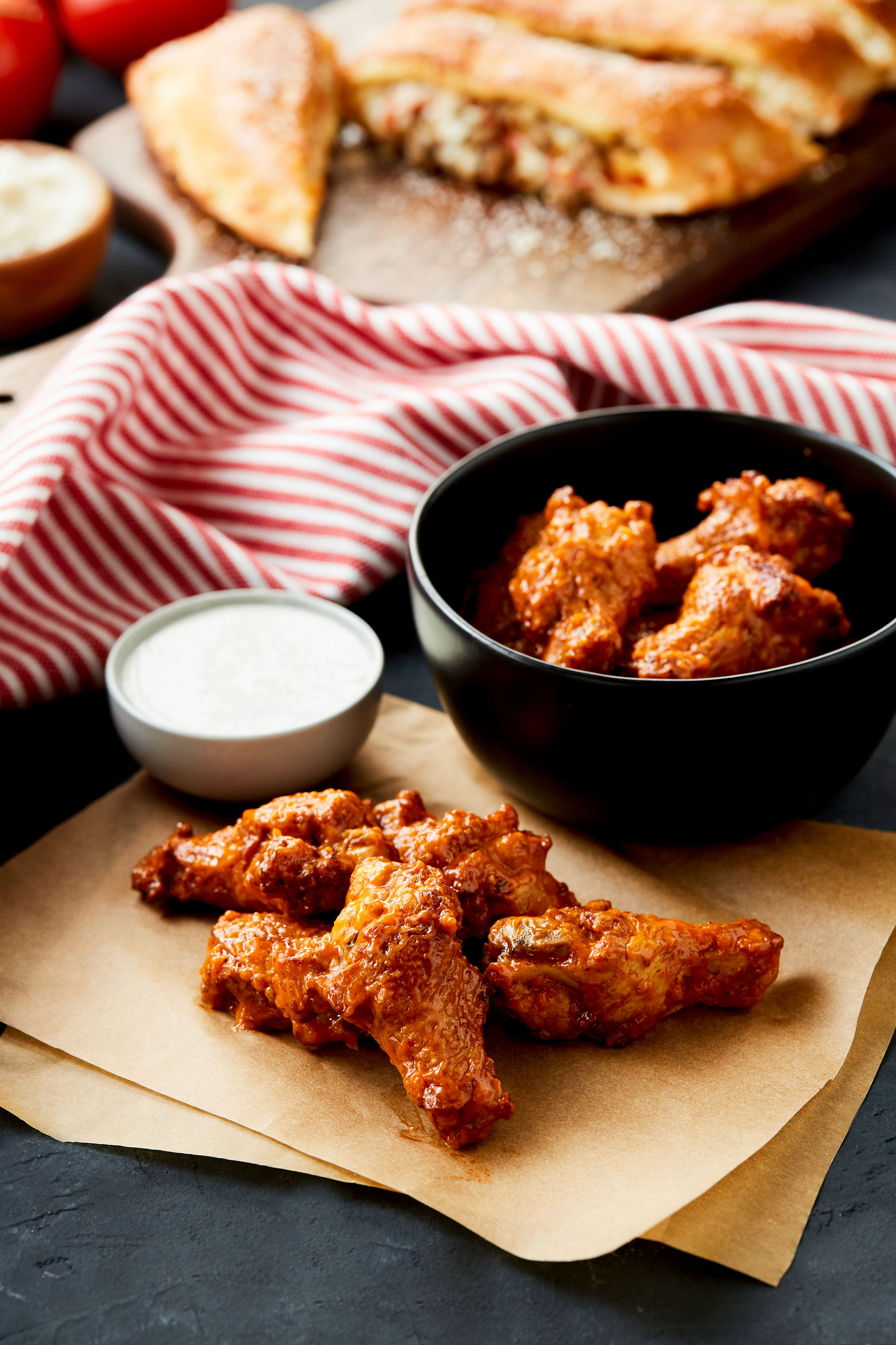 Order Traditional Wings food online from Simple Simon Pizza store, Farmington on bringmethat.com