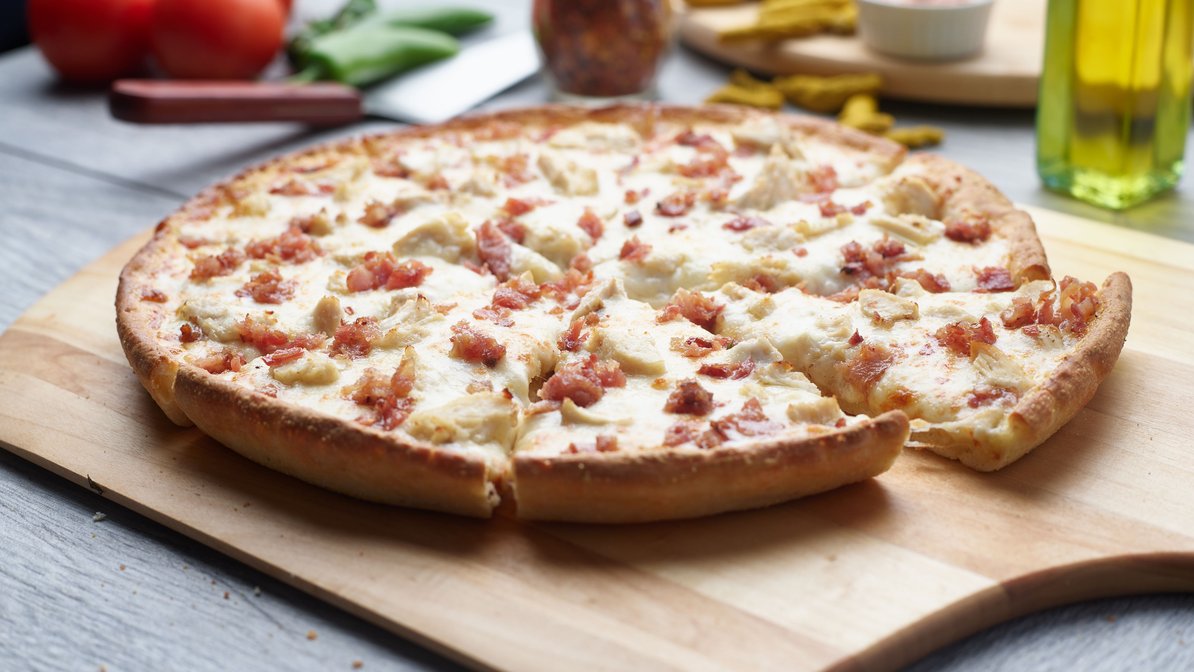 Order Chicken Bacon Ranch Pizza food online from Chicago's Pizza With A Twist store, Arlington on bringmethat.com