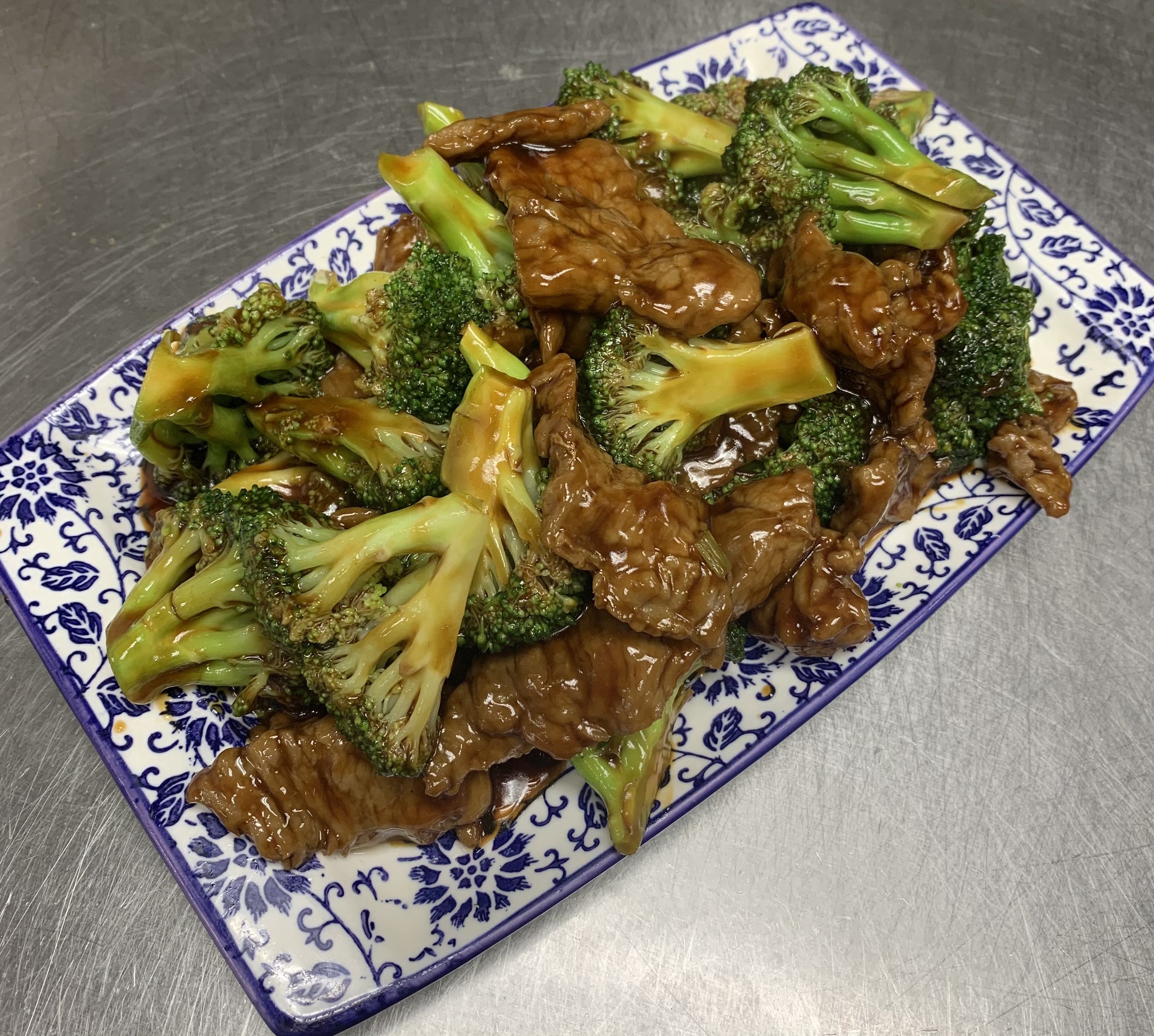 Order 109. Broccoli Beef芥蓝牛 food online from ShangWei Szechuan store, Bethlehem on bringmethat.com