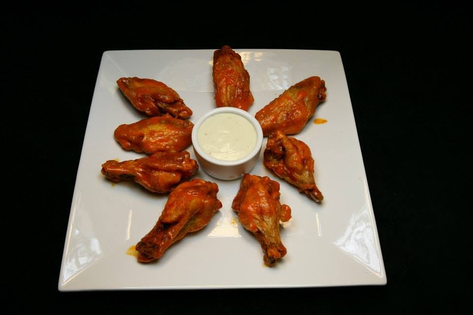 Order Wings - 8 Pieces food online from Pizanoz Pizza store, Buffalo Grove on bringmethat.com