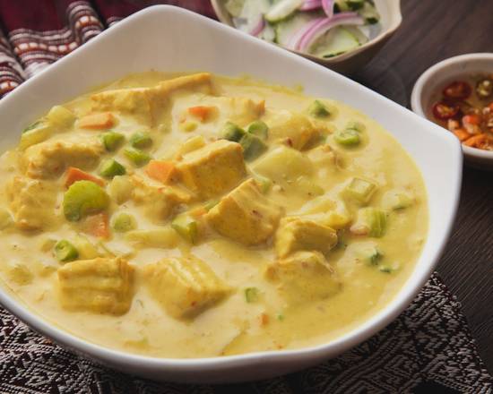 Order Yellow Curry Tofu food online from Thai Spoons store, Sunnyvale on bringmethat.com