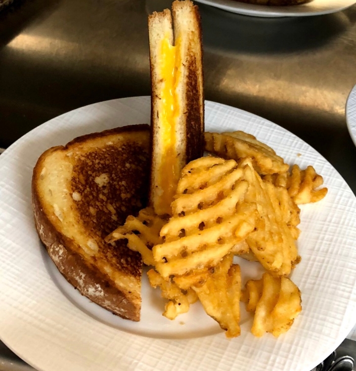 Order Kids Grilled Cheese_ food online from The Grapevine Restaurant & Catering store, Buffalo on bringmethat.com