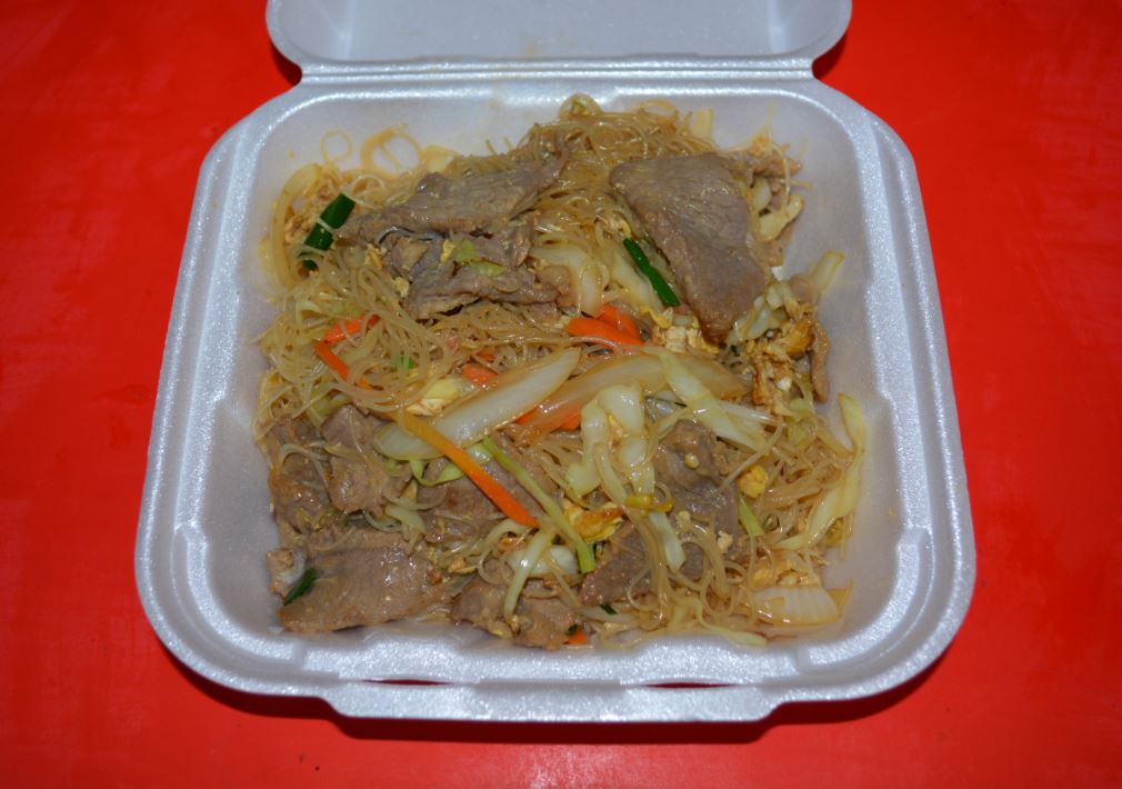 Order N5. Rice Noodles with Beef food online from Canton Express store, Plano on bringmethat.com