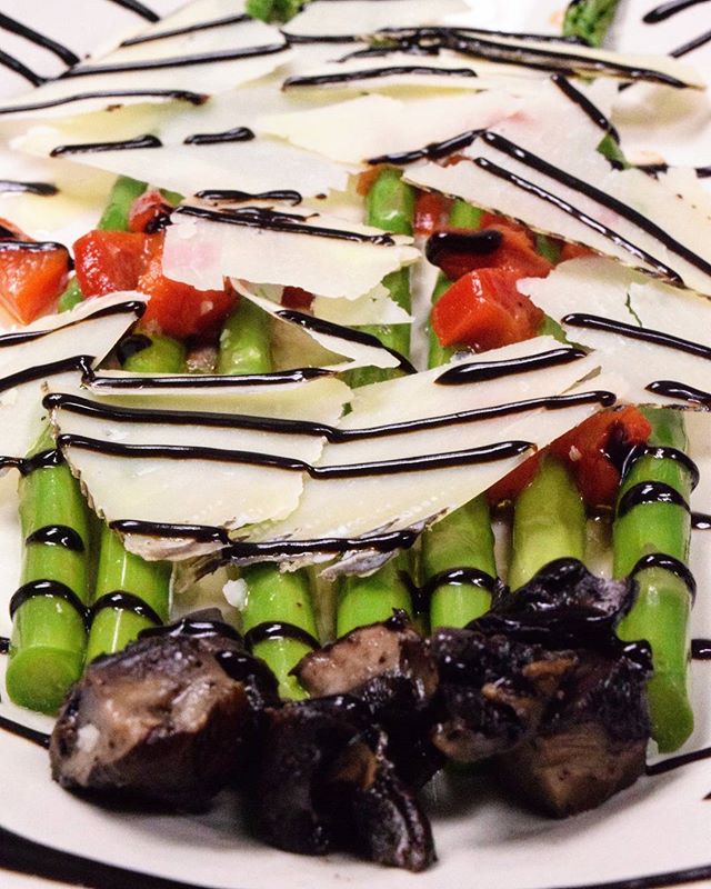 Order Asparagus with Manchego food online from Bulerias tapas bar store, Chicago on bringmethat.com