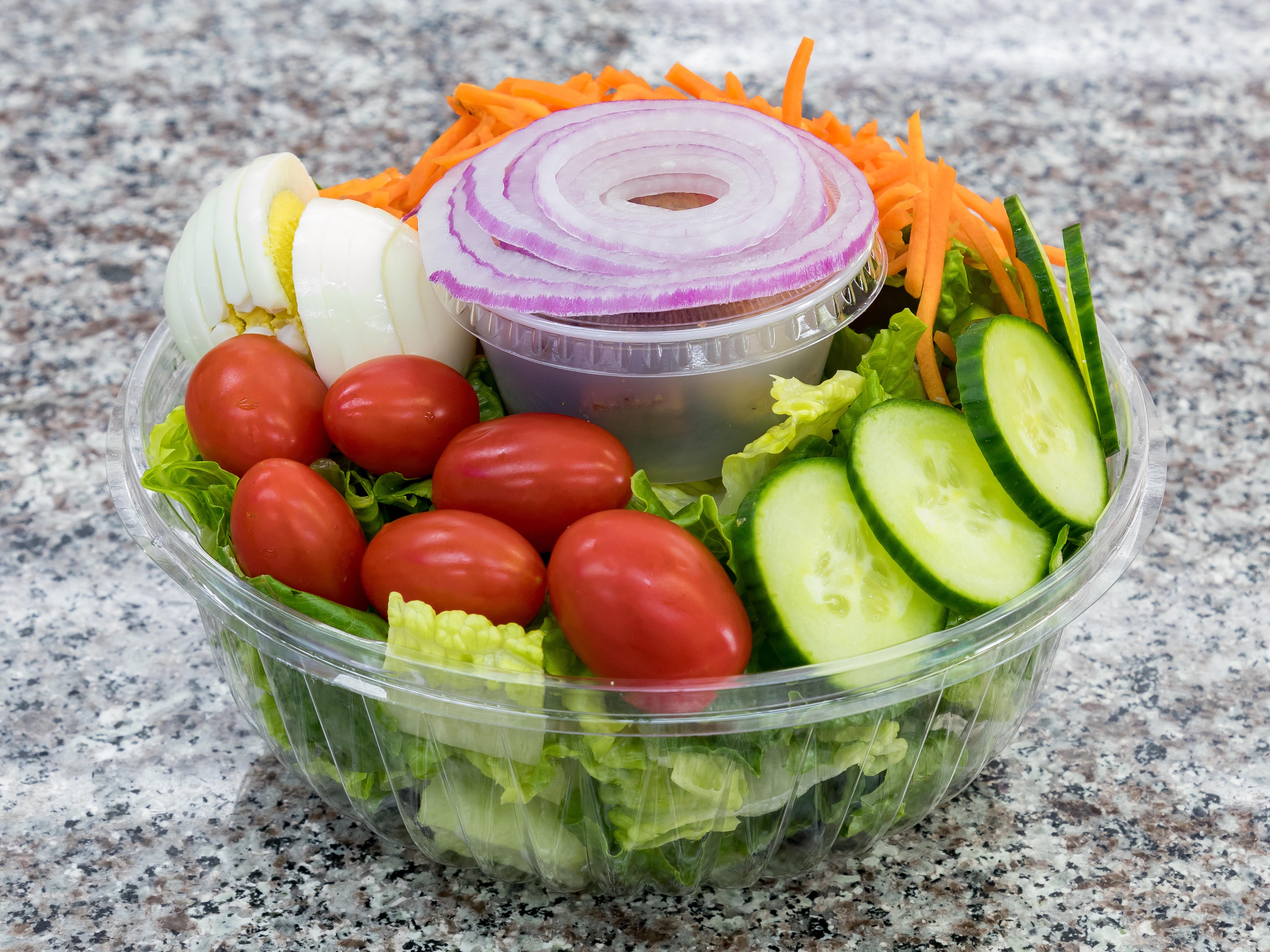 Order Garden Salad food online from Monde Market store, Philadelphia on bringmethat.com