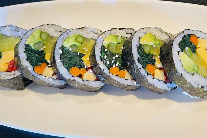 Order Futo Maki Roll food online from Yanagi Sushi & Grill store, Dublin on bringmethat.com