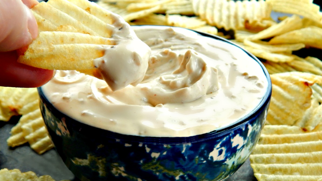 Order French Onion Dip with Hot Potato Chips food online from Krush store, Bakersfield on bringmethat.com