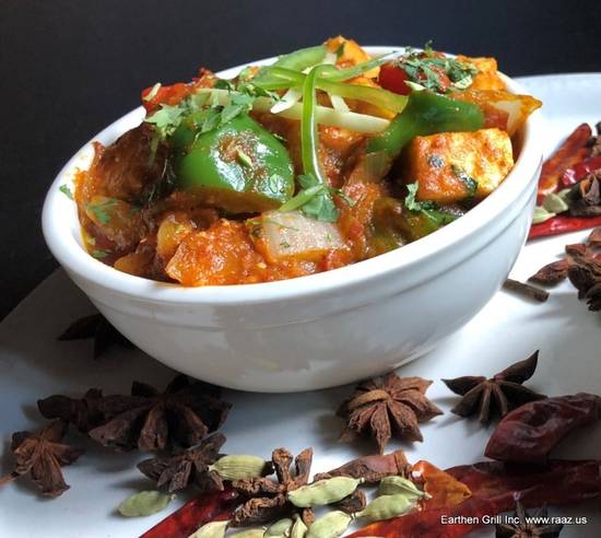 Order Paneer Jalfrezi - Entree food online from Raaz specialty indian cuisine store, Jersey City on bringmethat.com