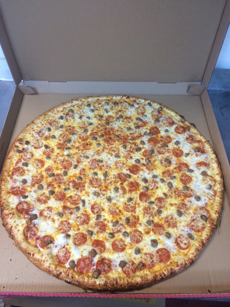 Order Meat Lovers Pizza food online from Giant Pizza King store, Santee on bringmethat.com