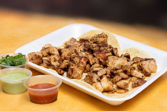 Order Chicken Tacos food online from Tacos Don Cuco store, El Paso on bringmethat.com