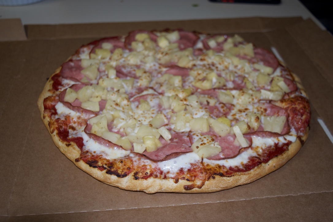 Order Hawaiian Pizza food online from Fast Pizza Delivery store, Mountain View on bringmethat.com