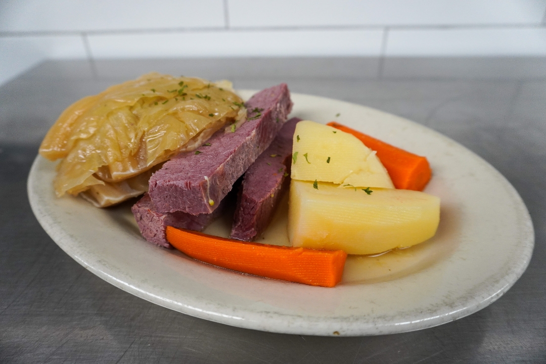 Order Classic Corned Beef and Cabbage food online from Kilkenny Irish Pub store, Tulsa on bringmethat.com