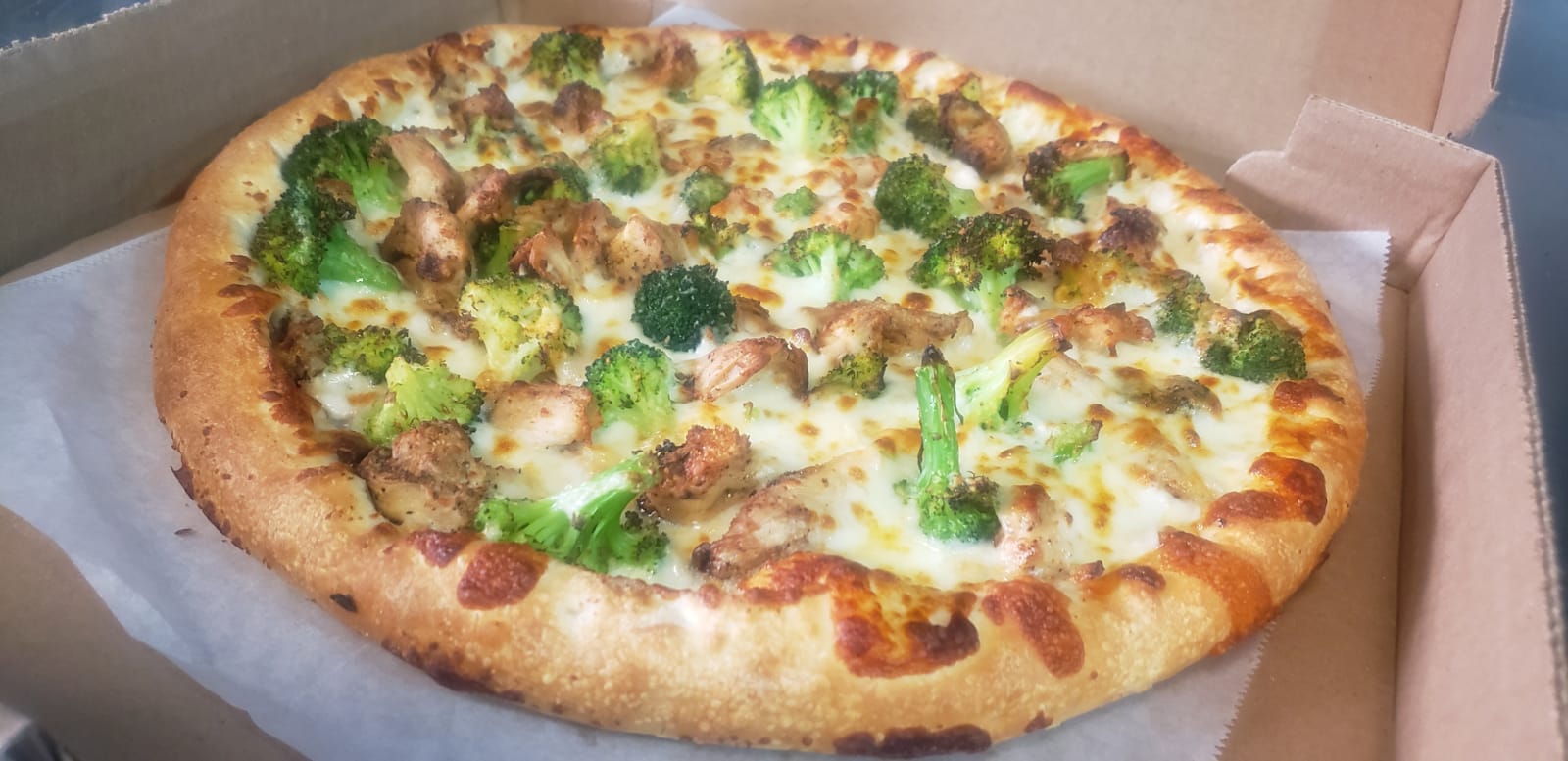 Order Veggie Feast Pizza food online from Gregory House Of Pizza store, Belmont on bringmethat.com