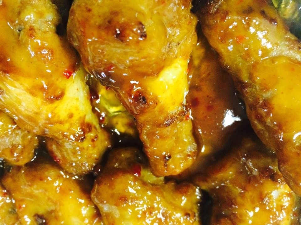 Order Mango Habanero Wings food online from Poco Mexican/American Restaurant, Bar & Comedy Cabaret store, Doylestown on bringmethat.com