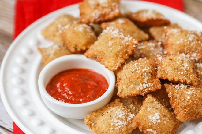 Order Toasted Ravioli food online from Papa Rays Pizza & Wings store, Des Plaines on bringmethat.com