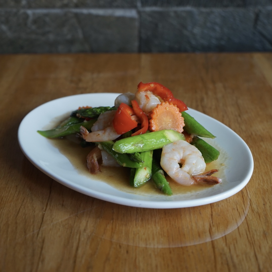 Order Prawn Asparagus food online from Lers Ros Thai store, San Francisco on bringmethat.com