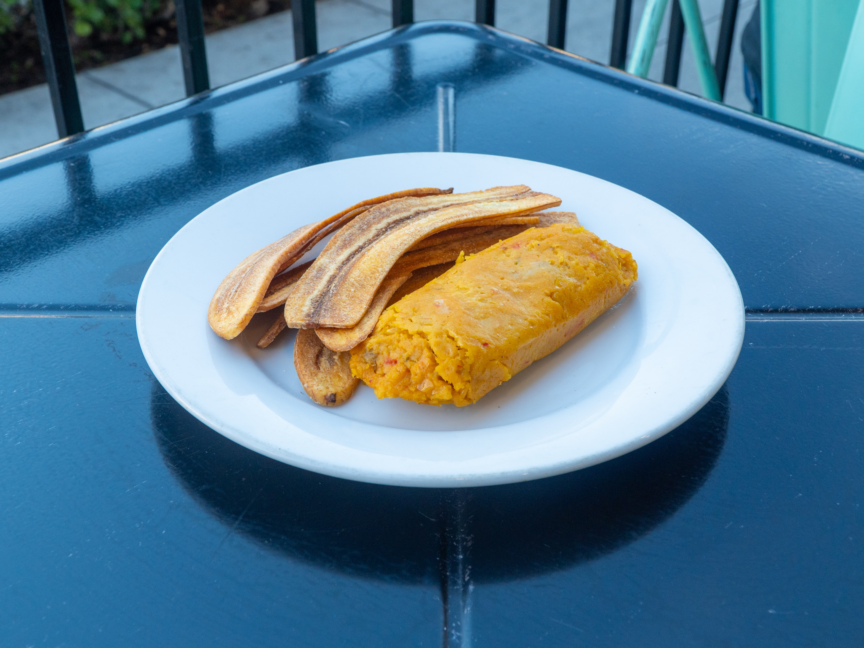 Order Tamale Cubano food online from Merengue Bakery & Cafe store, Monrovia on bringmethat.com