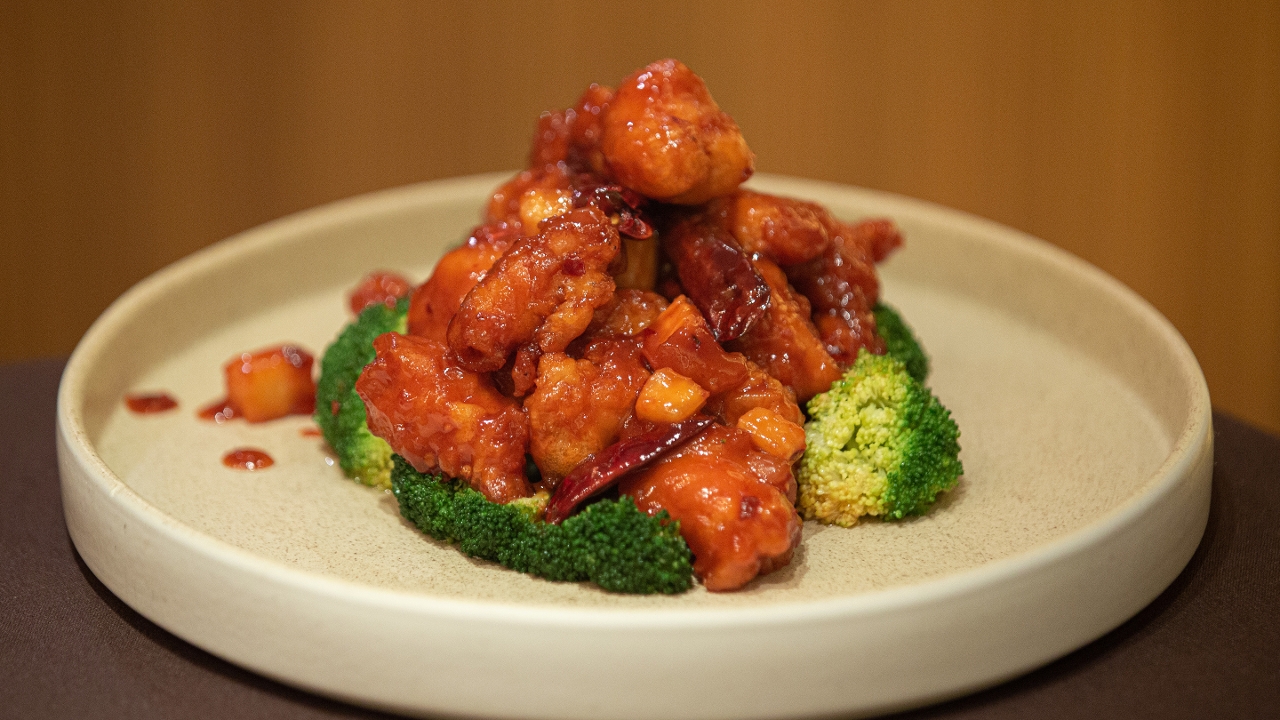 Order General Tso’s Chicken food online from MoCA Asian Bistro - Queens store, Forest Hills on bringmethat.com