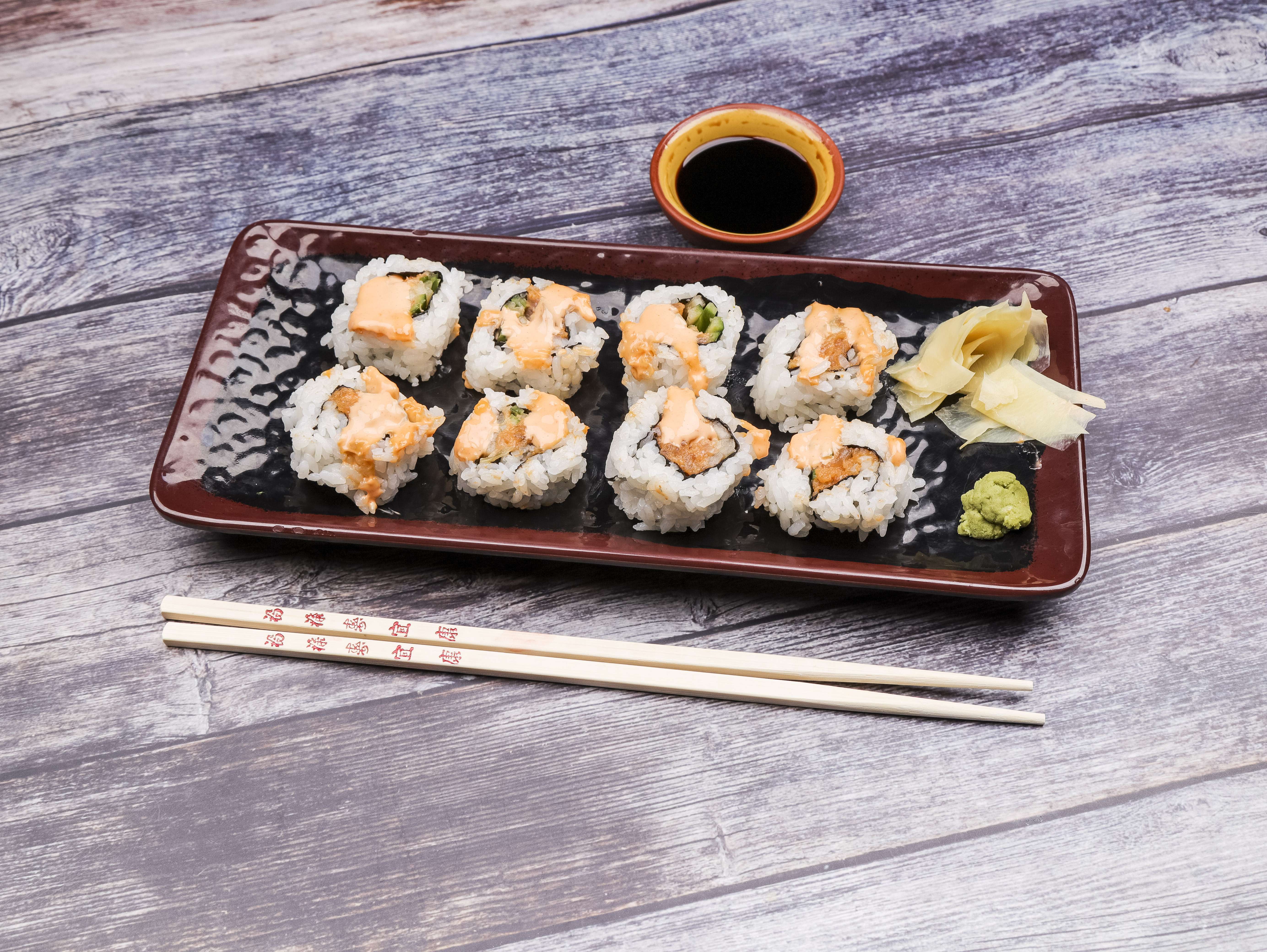 Order Spicy Salmon Roll food online from Japanese Oriental Restaurant store, Columbus on bringmethat.com